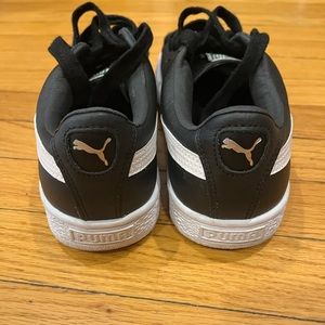 Women Puma Basket Sneakers, like new, Women’s size 9, black
